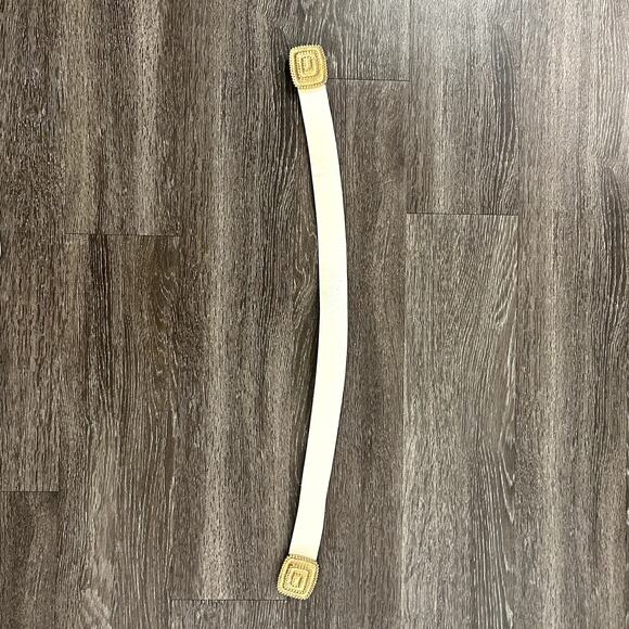 Vintage St. John White Leather Belt Sz 6 Gold Statement Buckle Adjustable Waist - Picture 16 of 16